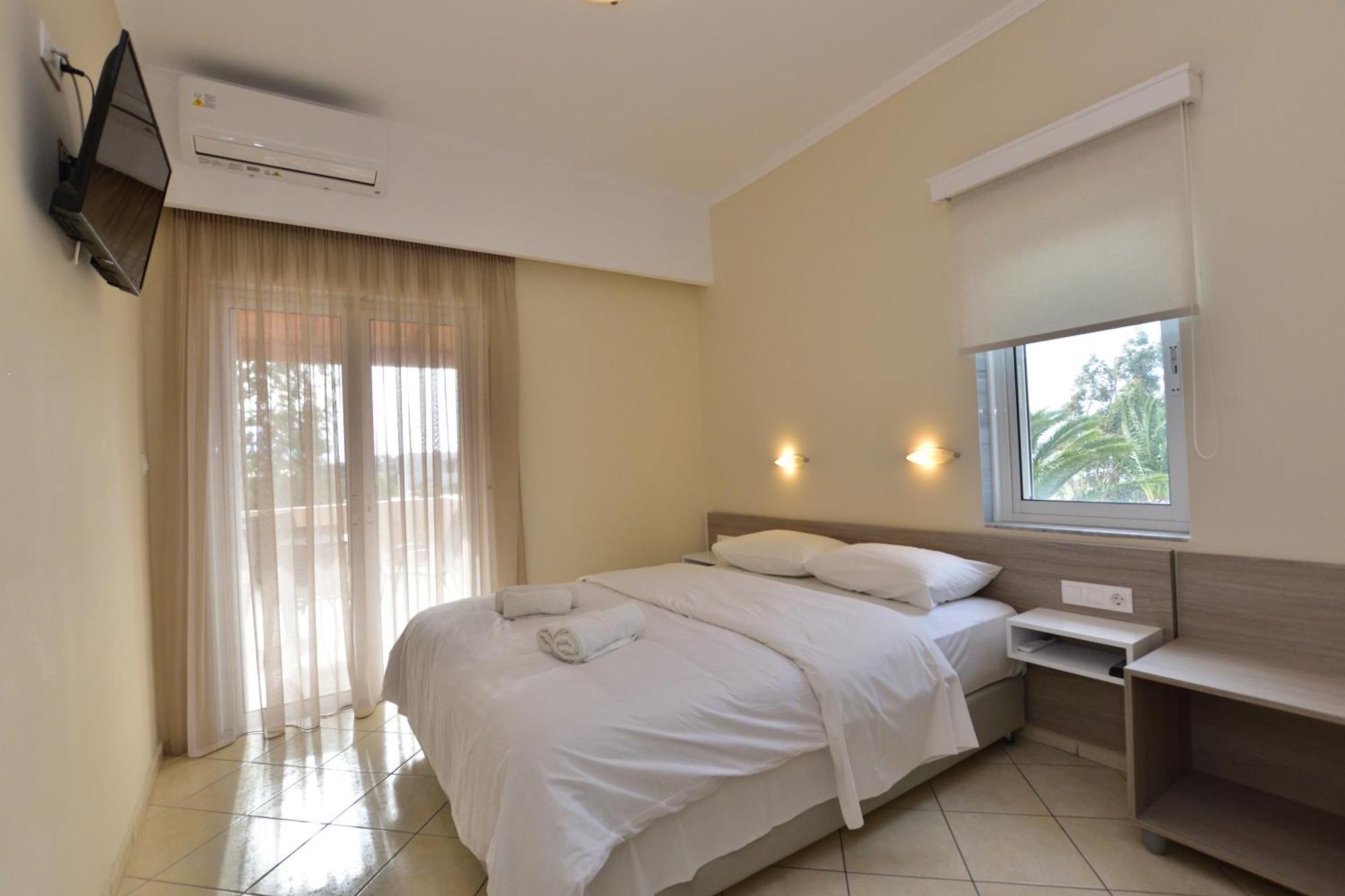 פליאוחורה Flisvos Rooms מראה חיצוני תמונה