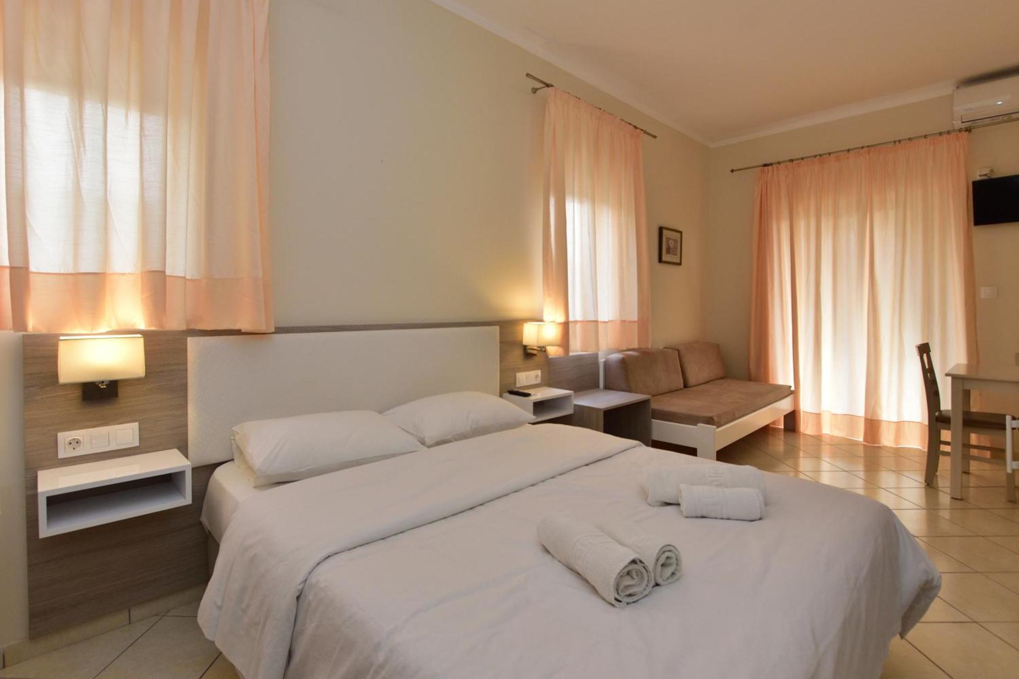 פליאוחורה Flisvos Rooms מראה חיצוני תמונה